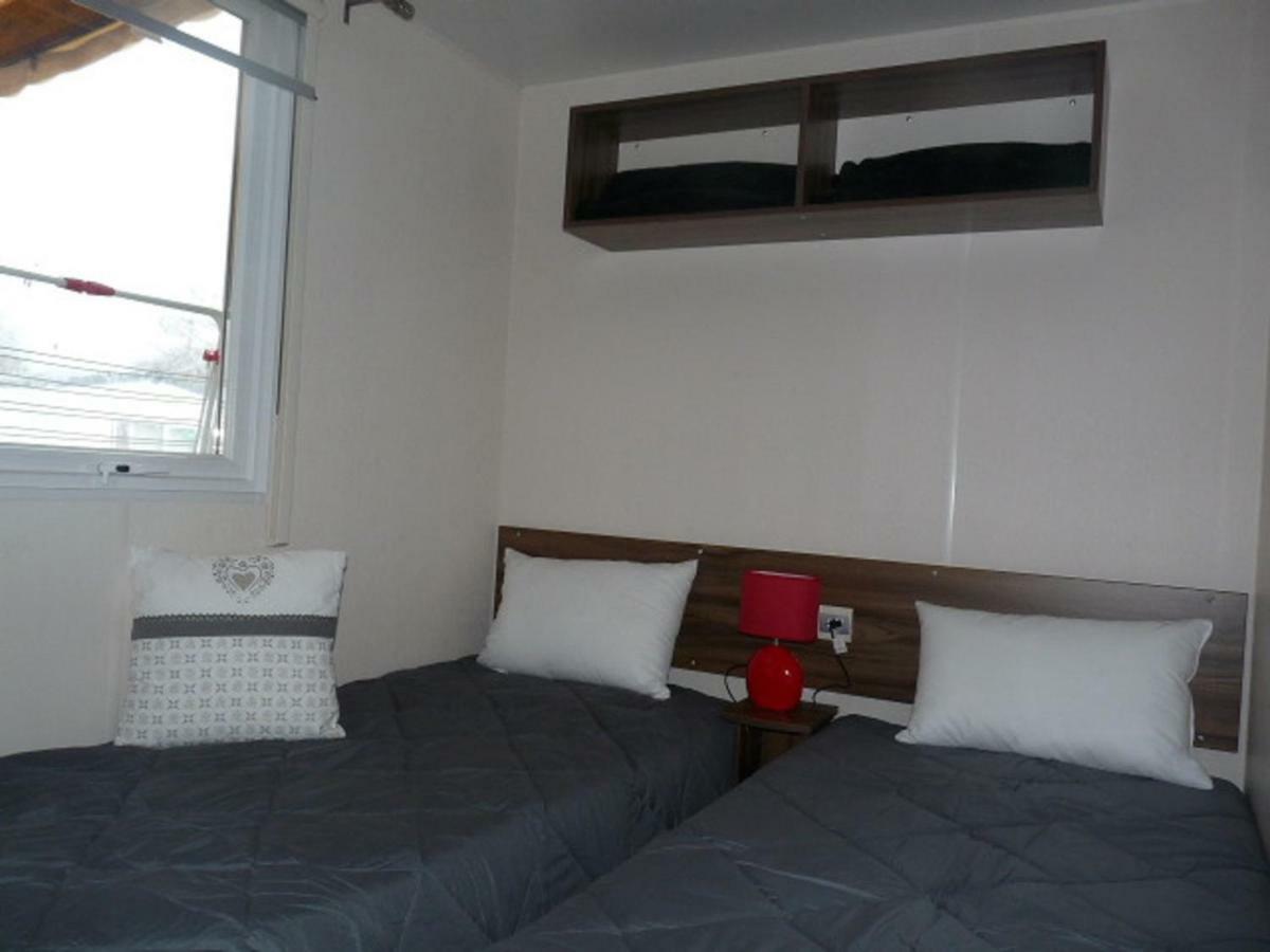 Mobile Home Ht De Gamme Climatise Dans Le Camping **** De La Reserve Gastes Bagian luar foto